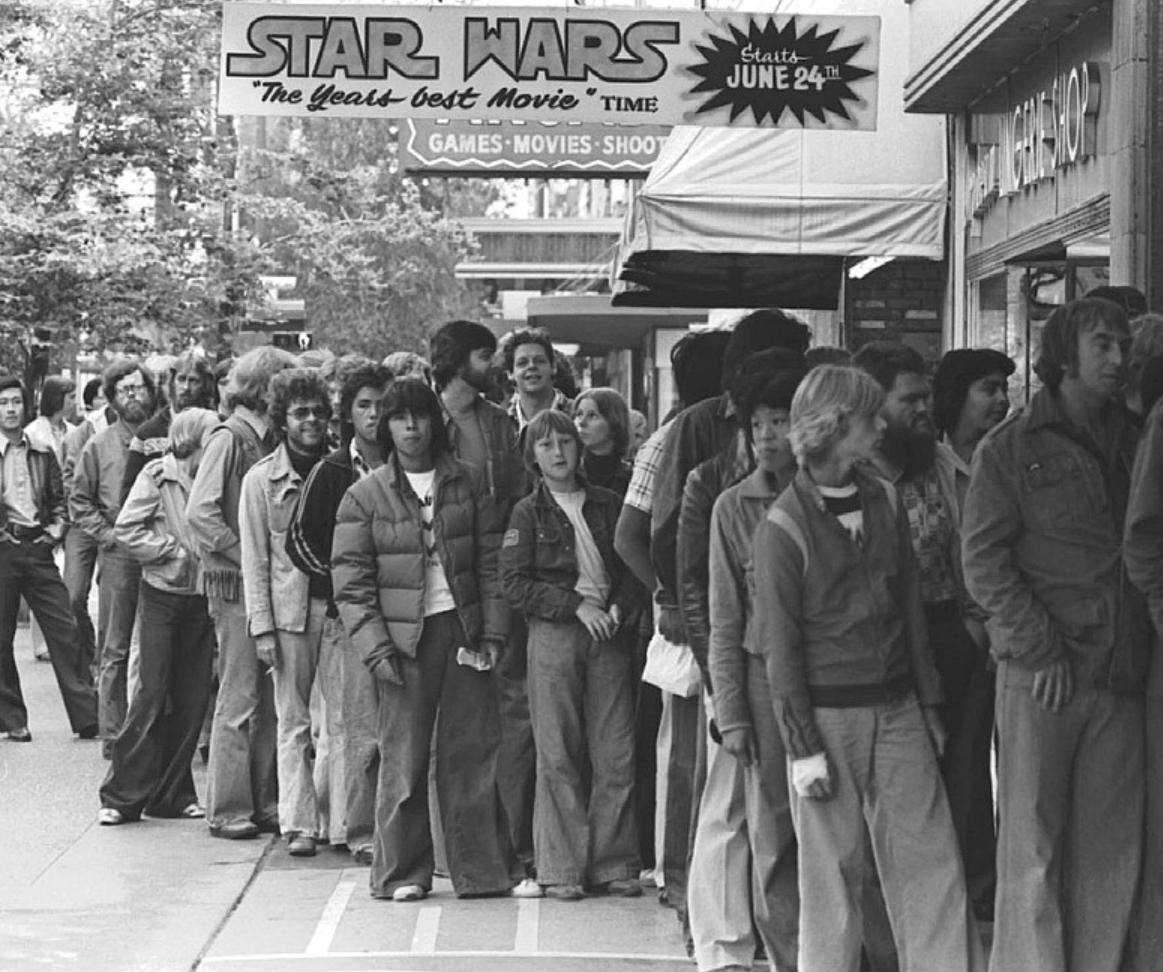 Standing in Line for Star Wars (1977) – ReelRetrodad